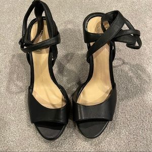 Gianni Bini Strappy Sandals Black